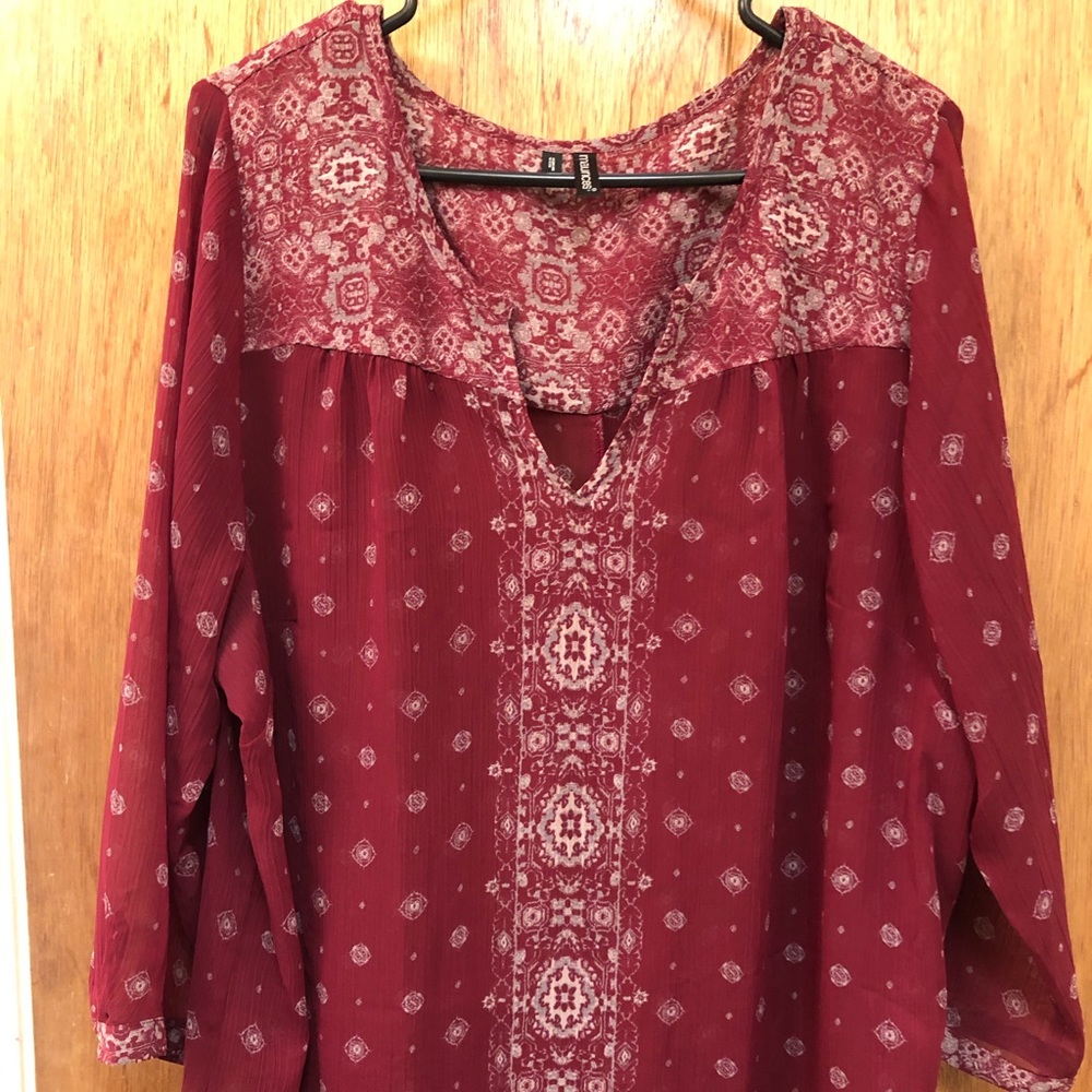 ❣️Maurices Light, sheer tunic top❣️